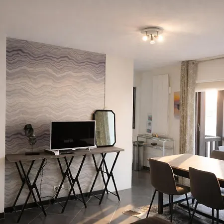 Centre, Grand Avec Balcon, à 2 Pas Du Marché Deauville